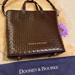 Dooney & Bourke Liliana handbag w/ shoulder strap